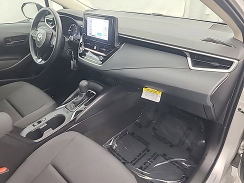 Used 2025 Toyota Corolla LE image 15