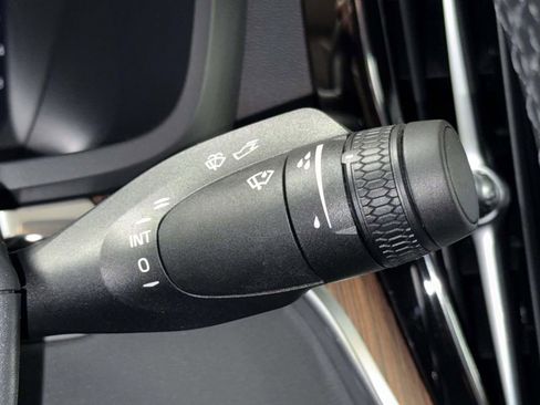 Used 2023 Volvo S60 B5 Plus w/ Climate Package FWD image 28