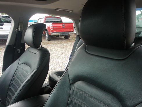Used 2013 Ford Fusion SE FWD image 14