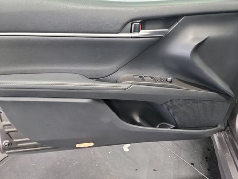 Used 2023 Toyota Camry XSE FWD image 13