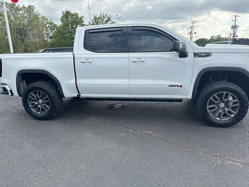 Used 2021 GMC Sierra 1500 AT4 w/ AT4 Value Package image 4