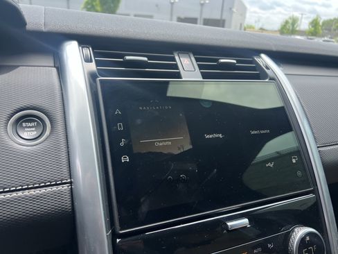 Used 2025 Land Rover Discovery Dynamic SE AWD/4WD image 26