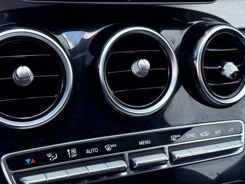 Used 2015 Mercedes-Benz C 300 4MATIC Sedan image 23