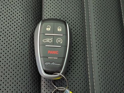 Used 2024 Alfa Romeo Tonale Ti AWD/4WD image 27