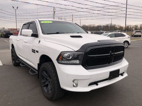 Used 2017 RAM 1500 Sport w/ Convenience Group image 7