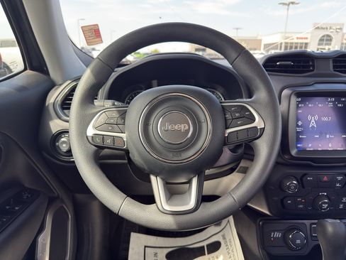 Used 2023 Jeep Renegade Latitude w/ Sun & Fun Group AWD/4WD image 14