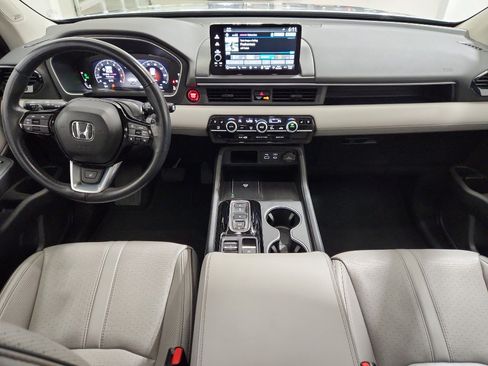 Used 2023 Honda Pilot Elite image 7