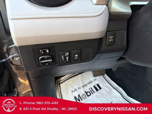 Used 2015 Toyota RAV4 LE image 12