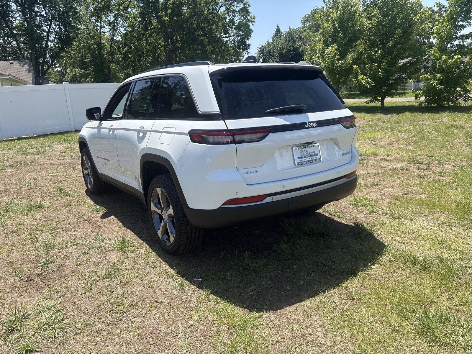 New 2026 Jeep Grand Cherokee Limited AWD/4WD image 8