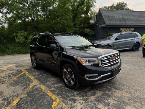 Used 2017 GMC Acadia SLT FWD image 3
