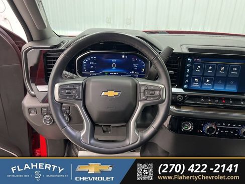 Used 2023 Chevrolet Silverado 1500 LT image 28