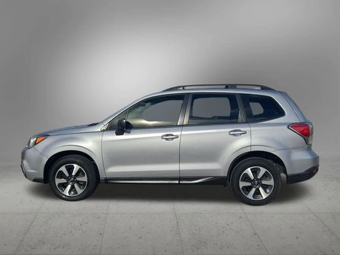 Used 2018 Subaru Forester 2.5i w/ Alloy Wheel Package image 3