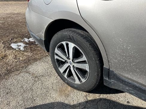 Used 2019 Subaru Outback 2.5i Limited image 12