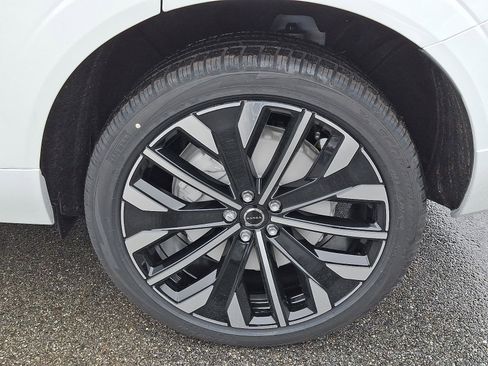 New 2026 Volvo XC60 T8 Ultra w/ Protection Package Premier AWD/4WD image 5