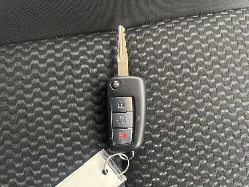 Certified 2022 Nissan Rogue Sport S image 27