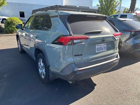 Used 2021 Toyota RAV4 XLE w/ Convenience Package AWD/4WD image 3