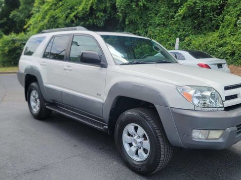 Used 2003 Toyota 4Runner SR5 RWD image 3