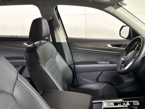 New 2026 Volkswagen Atlas SEL image 13