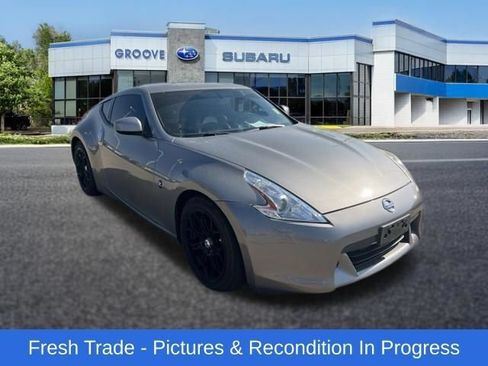 Used 2009 Nissan 370Z Touring RWD image 8