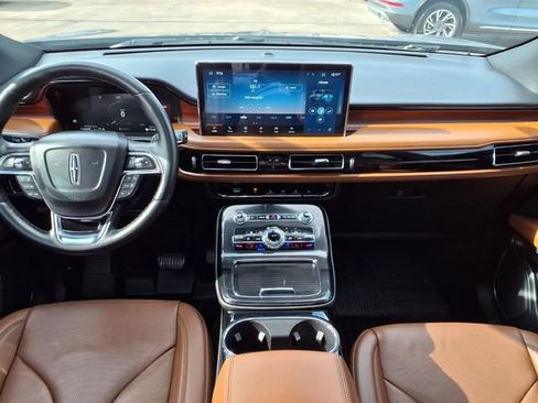 Certified 2023 Lincoln Nautilus Reserve w/ Monochromatic Package FWD image 6