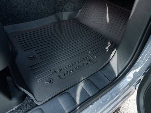 New 2026 Nissan Frontier PRO-4X w/ Pro-4x Convenience Package image 32