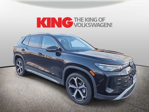 New 2026 Volkswagen Tiguan SE image 1