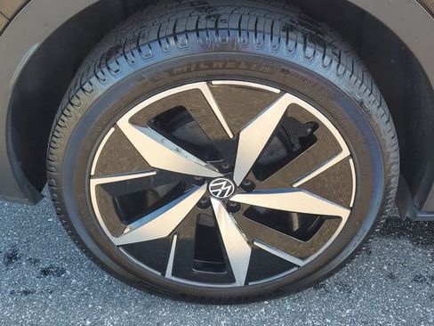 Certified 2023 Volkswagen ID.4 Pro S AWD/4WD image 5