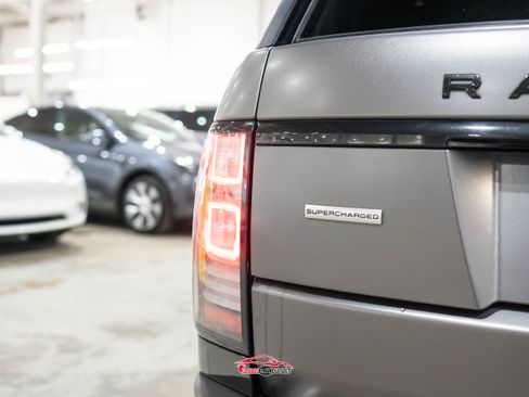Used 2017 Land Rover Range Rover Long Wheelbase Supercharged image 53
