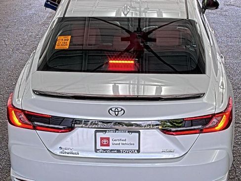 Used 2025 Toyota Camry XSE FWD image 5