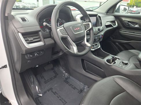 Used 2023 GMC Terrain SLT image 25