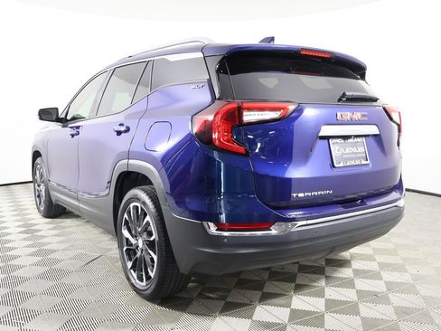 Used 2022 GMC Terrain SLT w/ Tech Package image 4