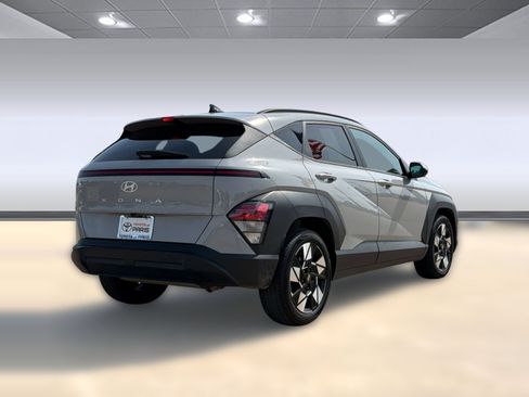 Used 2024 Hyundai Kona SEL FWD image 9