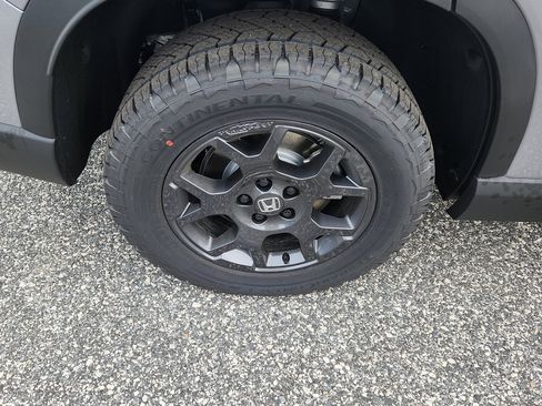 New 2025 Honda Pilot TrailSport image 5