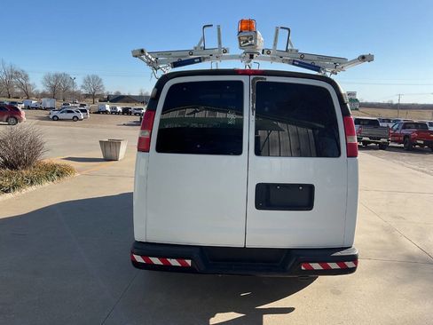 Used 2009 Chevrolet Express 2500 image 8