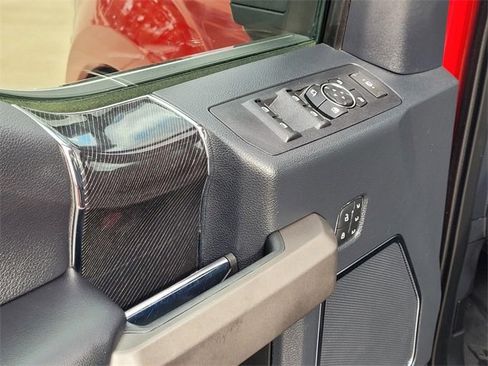 Used 2022 Ford F250 Platinum image 16