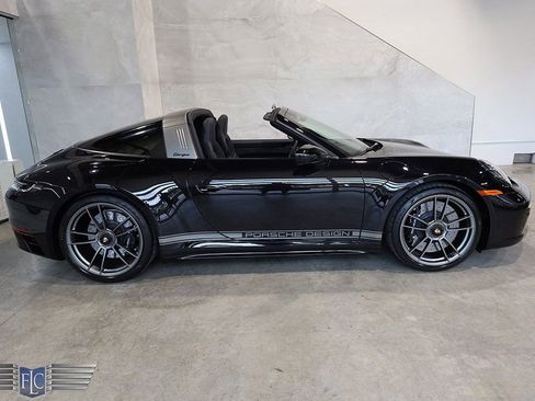 Used 2022 Porsche 911 50th Anniversary Edition image 2