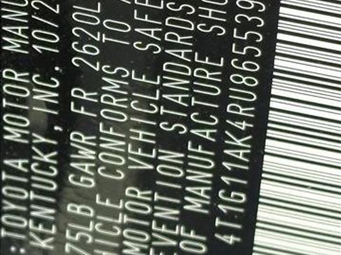 Used 2024 Toyota Camry SE image 25