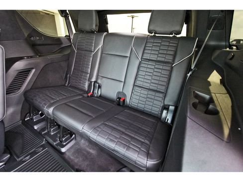 Certified 2026 Cadillac Escalade Platinum Sport w/ LPO, ONYX Package AWD/4WD image 13