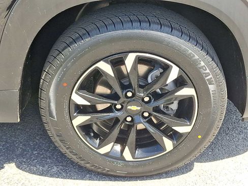 Used 2023 Chevrolet TrailBlazer LT w/ Convenience Package AWD/4WD image 8