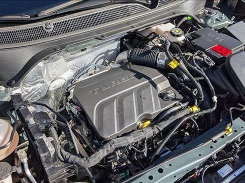 Used 2025 Chevrolet Trax LT image 26