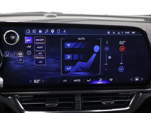 Used 2025 Chevrolet Equinox EV LT FWD image 37