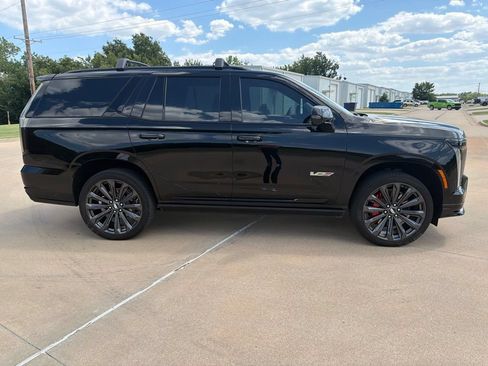 Used 2026 Cadillac Escalade V AWD/4WD image 6