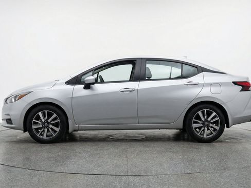 Used 2025 Nissan Versa SV FWD image 5