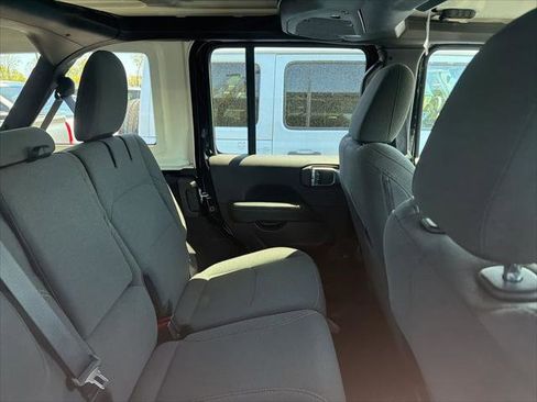 Certified 2025 Jeep Wrangler Unlimited Sahara AWD/4WD image 10