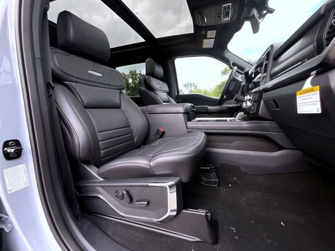 New 2026 Ford F250 Platinum w/ Tremor Off-Road Package AWD/4WD image 18