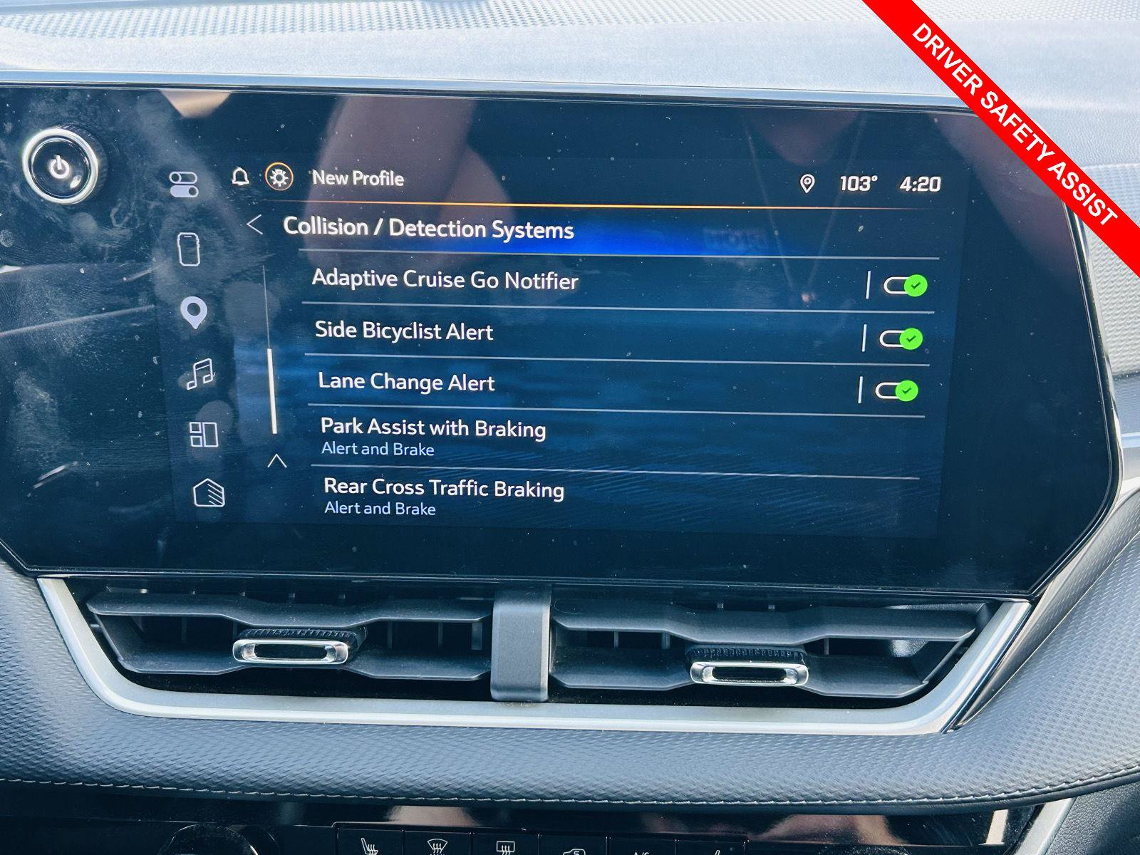 Used 2025 Chevrolet Equinox LT FWD image 9