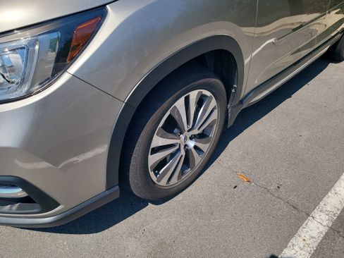 Used 2019 Subaru Ascent Limited w/ Popular Package #2 AWD/4WD image 2