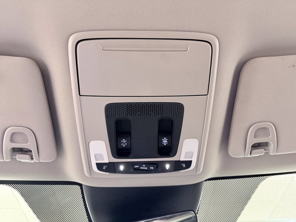 Used 2025 Honda Pilot Touring image 65