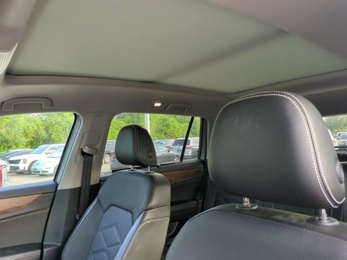 Certified 2024 Volkswagen Atlas SE FWD image 9