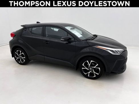 Used 2020 Toyota C-HR XLE FWD image 1